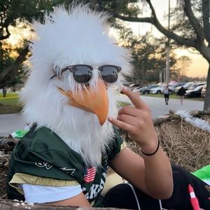 Meet your Posher, Malik